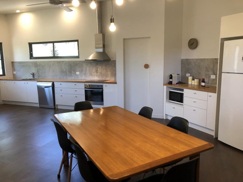 Saje\'s House & Pod - Tourism Noosa 5