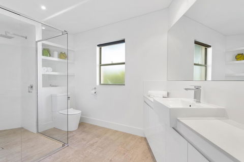 7 & 8 Monte Vista Sorrento - Tourism Noosa 12