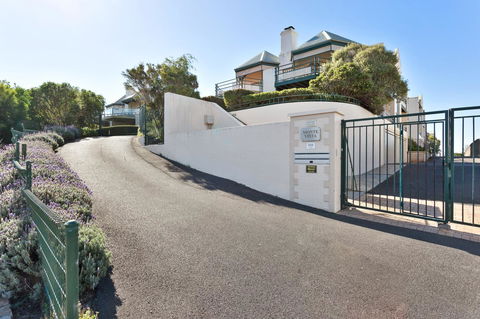 7 & 8 Monte Vista Sorrento - Tourism Noosa 20