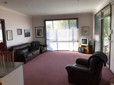 Eagle Bay Views - Tourism Noosa 10