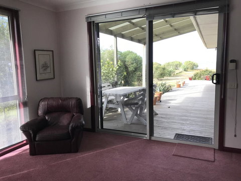 Eagle Bay Views - Tourism Noosa 7