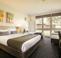 Burvale Hotel - Tourism Noosa