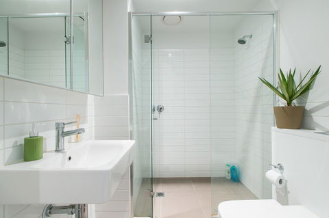 Complete Host The River Apartments - Tourism Noosa 3