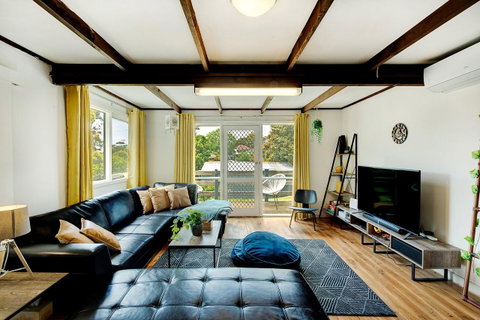 Jettycove Beach House - Tourism Noosa 0