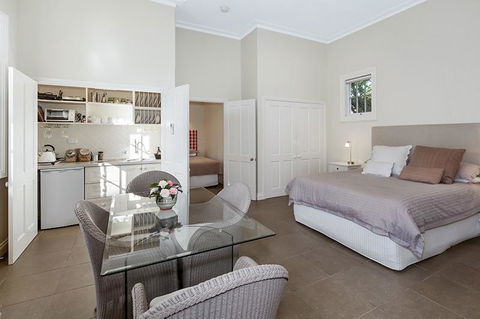 Camellia Cottage - Tourism Noosa 4