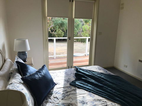 Lakeside Conti Villas - Tourism Noosa 4