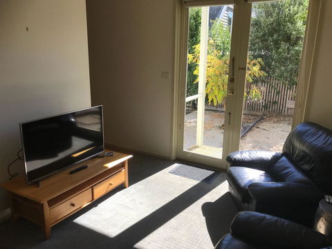 Lakeside Conti Villas - Tourism Noosa 11