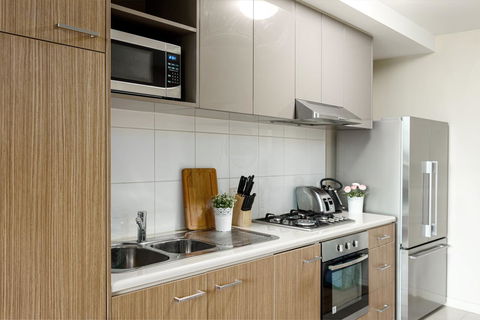 Water Views, Lovely 2BRs, Free Tram Zone, Close To Everything! - Tourism Noosa 16