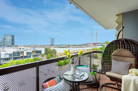 Water Views, Lovely 2BRs, Free Tram Zone, Close To Everything! - Tourism Noosa 0