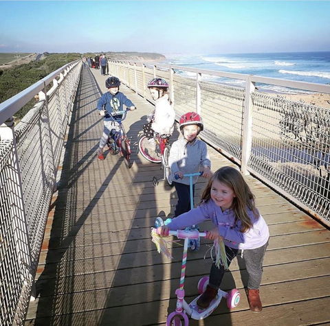 Stunning Waterfront Only 10 Minutes To Phillip Island - FREE EV UNIT 7kW For Electric Cars - Pet Friendly, Fireplace FREE WIFI Wine & Chocolates - Tourism Noosa 27