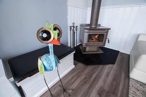 Stunning Waterfront Only 10 Minutes To Phillip Island - FREE EV UNIT 7kW For Electric Cars - Pet Friendly, Fireplace FREE WIFI Wine & Chocolates - Tourism Noosa 12