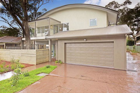 The Beach Townhouse - Tourism Noosa 1