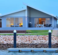 The Carnarvon Luxury Canal Home - Tourism Noosa