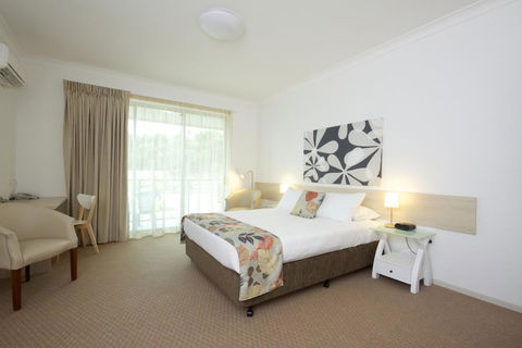 The Coast Motel - Tourism Noosa 3