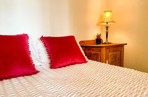 The Coorow Hotel - Tourism Noosa 0