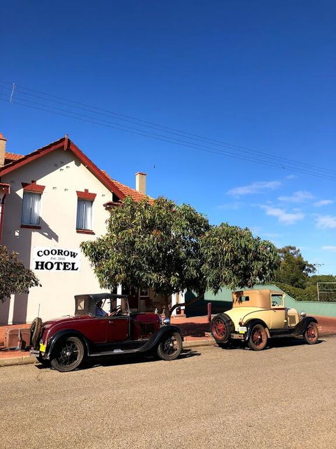The Coorow Hotel - Tourism Noosa 2