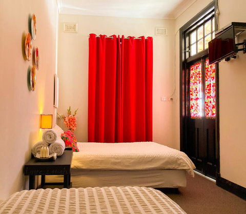 The Coorow Hotel - Tourism Noosa 1