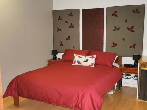 The Cosy Cottage - Tourism Noosa 3