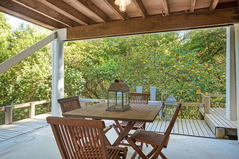 The Cottage - Tourism Noosa 2