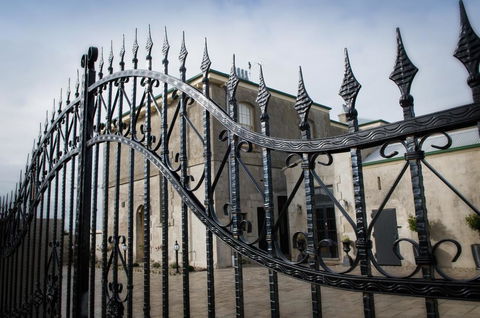 The Customs House B & B - Tourism Noosa 3