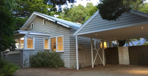 The Cute Beach House - Tourism Noosa 0