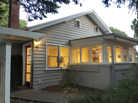 The Cute Beach House - Tourism Noosa 1