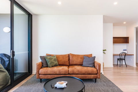 The Edge - Luxurious Waterfront Apartment - Tourism Noosa 1