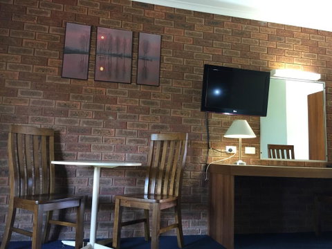 The Finley Palm Motor Inn - Tourism Noosa 3