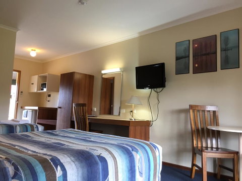 The Finley Palm Motor Inn - Tourism Noosa 1