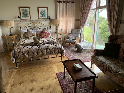 The Goat And Goose Bed & Breakfast - Tourism Noosa 0