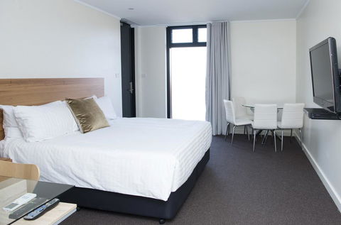 The Griff Motel - Tourism Noosa 1
