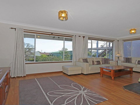 The Heights - Home Style Comforts - Tourism Noosa 2