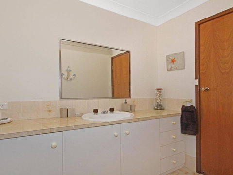 The Heights - Home Style Comforts - Tourism Noosa 3