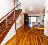 The Holiday House - Tourism Noosa