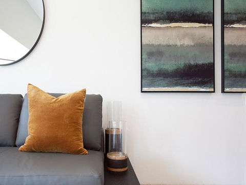 THE HYDEAWAY-LUXE HYDE PARK CITY APARTMENT-hosted By LAbode Accommodation - Tourism Noosa 2