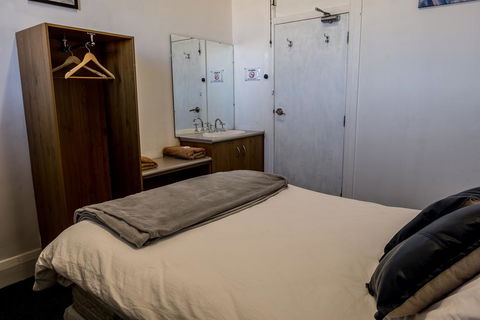 The Imperial Hotel - Tourism Noosa 3