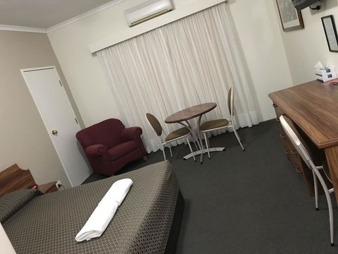 The Kidman Wayside Inn - Tourism Noosa 1