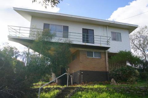 The Kite Beach House - Tourism Noosa 0