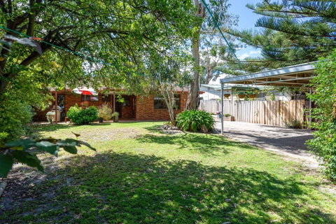 The Leisure House - Tourism Noosa 2
