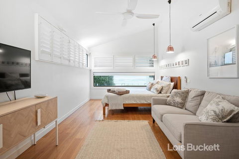 The Lennoxhaus - Tourism Noosa 1