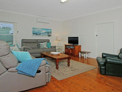 The Marlin - A Gem Close To Rock Pools - Tourism Noosa 2
