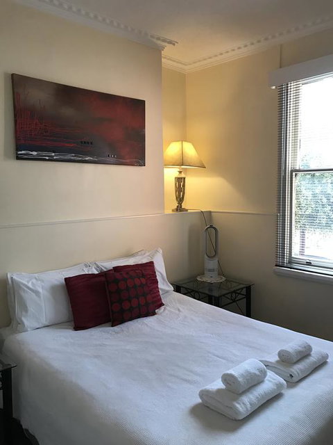 The Mews Motel - Tourism Noosa 1