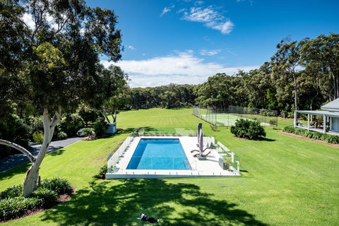 The Pavilion, Killcare - Tourism Noosa 1