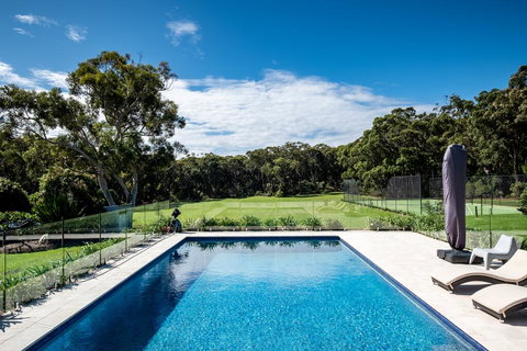 The Pavilion, Killcare - Tourism Noosa 2