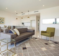 The Princess Bride - Executive 3BR Bulimba Apartment with Balcony in Central Location - Tourism Noosa