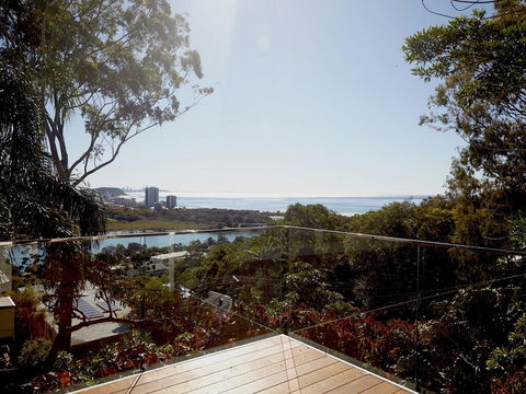 The Rays - Tourism Noosa 3