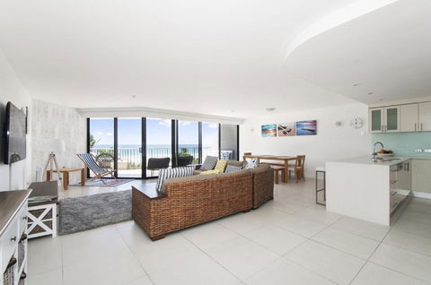 THE ROCKS RESORT, UNIT 3C - Tourism Noosa 2