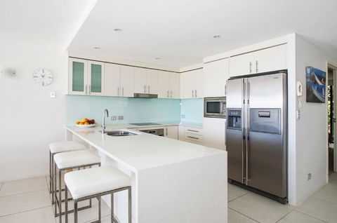THE ROCKS RESORT, UNIT 3C - Tourism Noosa 3