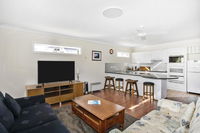 Book Mollymook Accommodation Vacations Tourism Noosa Tourism Noosa