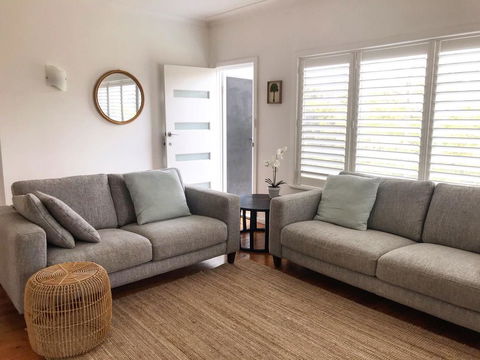 The Seaside Beachhouse Mollymook - Tourism Noosa 3